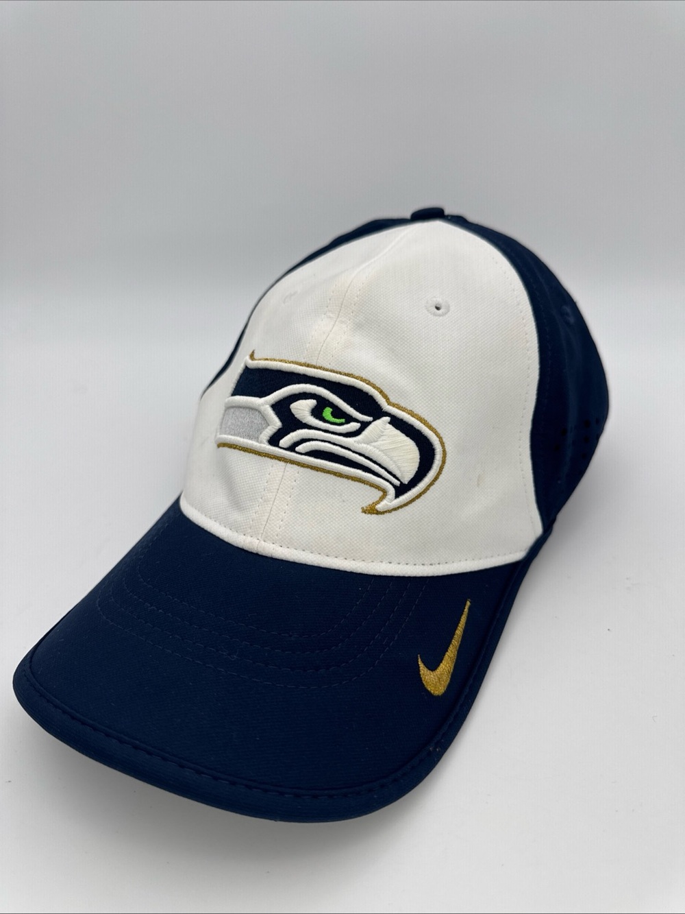 Seattle Seahawks Nike Legacy91 Aerobill Dri-Fit Hat Running Vented